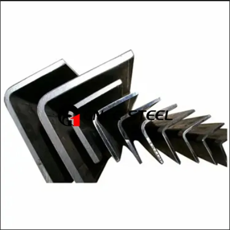 Formingsmaskinstativ med slisset stålvinkel